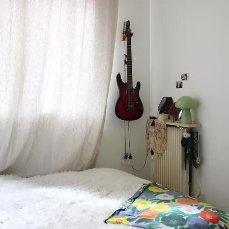 Cozy Bright Cocoon With View Of The Eiffel Tower *