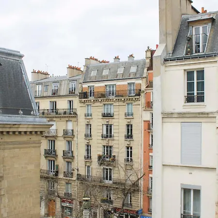 Cozy Bright Cocoon With View Of The Eiffel Tower París